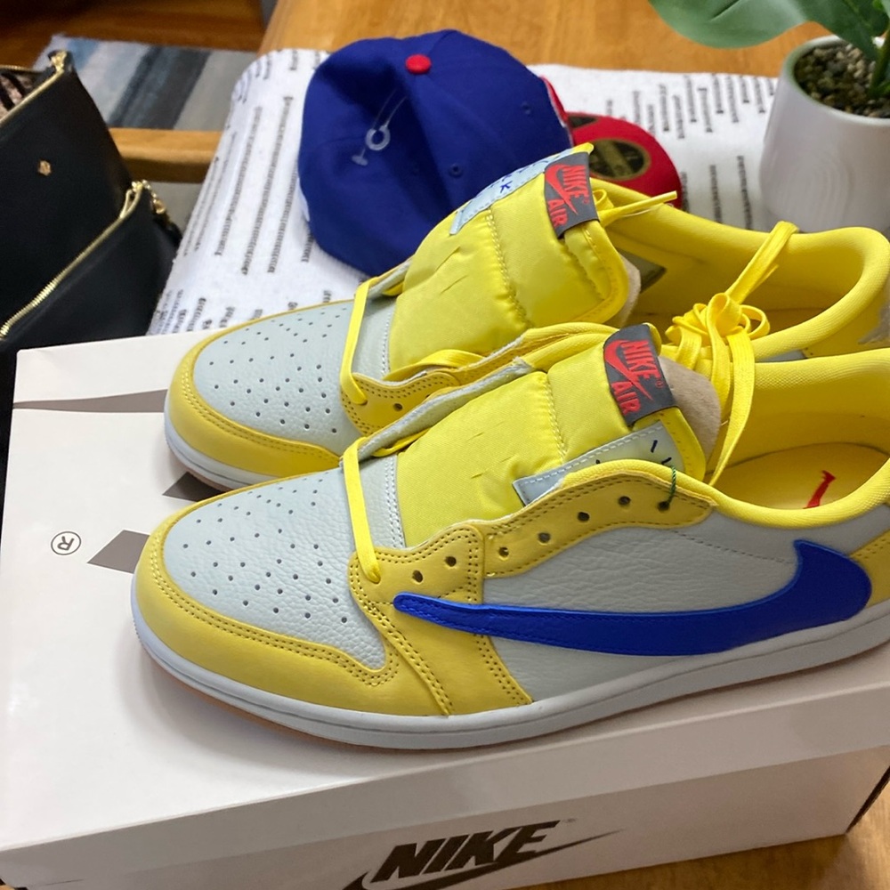 Jordan 1 Travis Scott (SOLD)